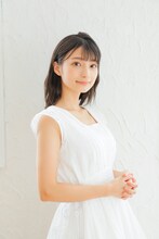 美間乃々香役の高野麻里佳。