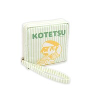 鏑木・T・虎徹モデルのキューブポーチ。