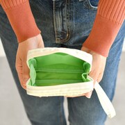 鏑木・T・虎徹モデルのキューブポーチ。