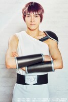 加藤将扮するアレス。