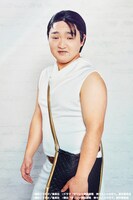 いーま扮するナルキッソス。