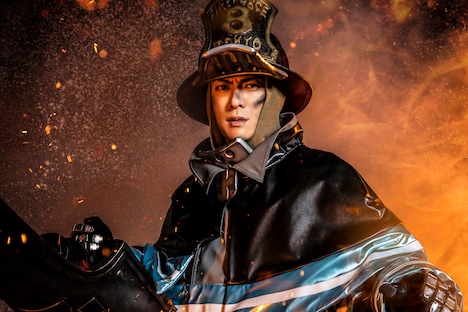 君沢ユウキ扮する秋樽桜備。