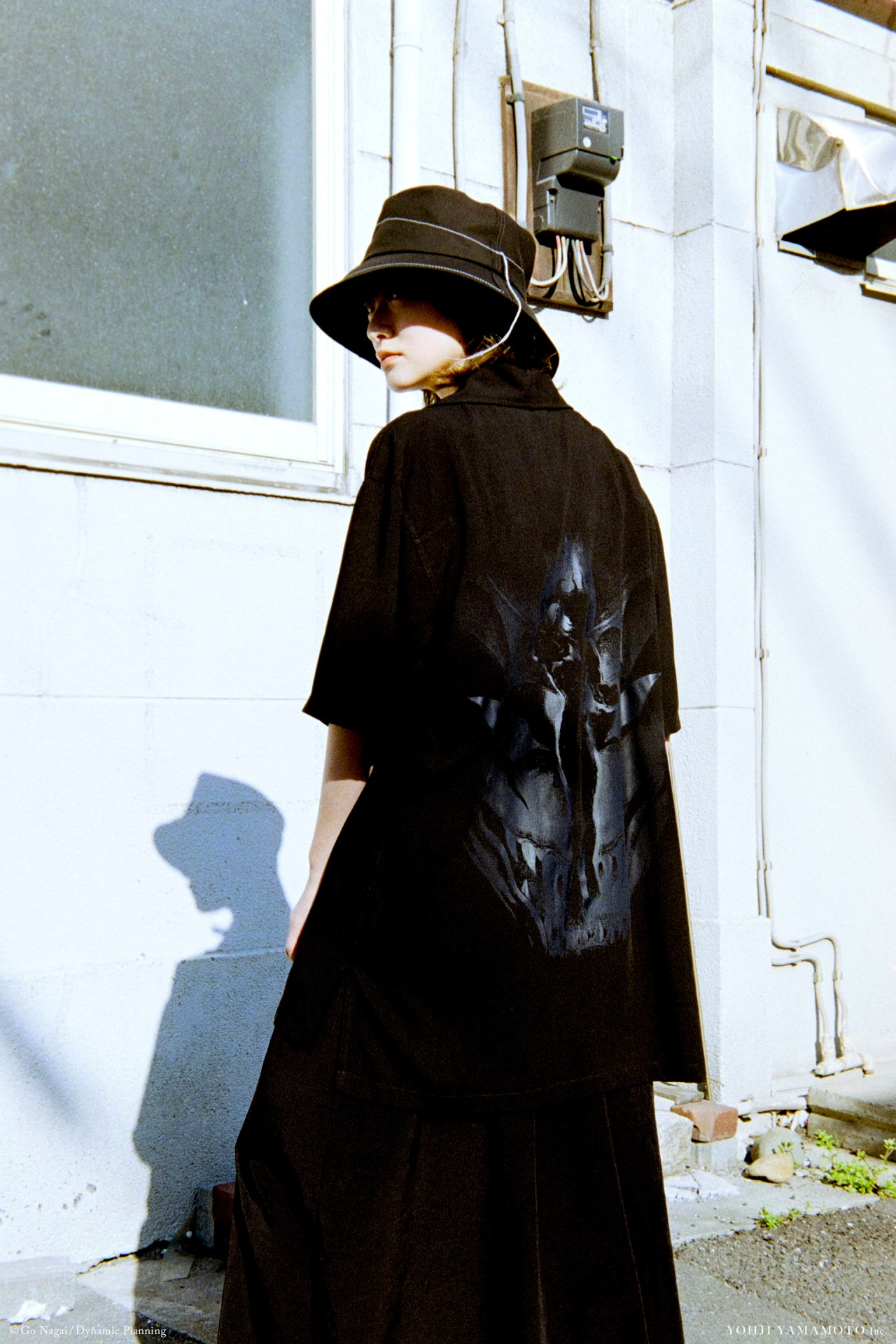 「デビルマン」×Ground Yのコラボアイテム着用イメージ。