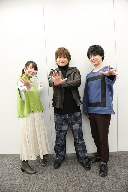 左からクリーオウ役の大久保瑠美、オーフェン役の森久保祥太郎、マジク役の小林裕介。