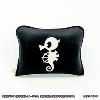 付属のカバーに入れた状態。