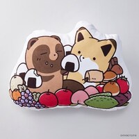 「満腹なタヌキとキツネ お昼寝まくら」