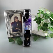 言峰綺礼をモチーフにしたハーバリウム。