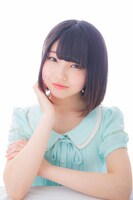 美山写影役の峯田茉優。