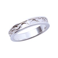 「黒か白か」をモチーフにしたリング。