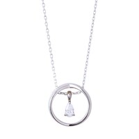 「世界一初恋」をモチーフにしたネックレス。