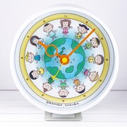 さくらももこが描いた“地球の子供たち”が2WAYクロックに、先着でトートも