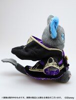 式典服バージョンのグリムマスコット（横・フードオフ）。