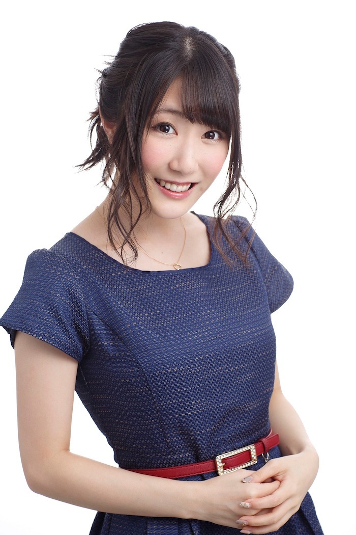 日高里菜役の指宿パニエ。