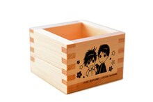 あべ美幸の描き下ろしイラストが用いられた「八犬伝―東方八犬異聞―」の枡。