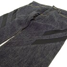 「エヴァンゲリオン」プラグスーツを表現したジーンズが限定100本で登場