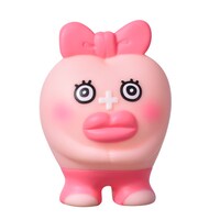 「生理ちゃん」のソフビマスコットより「初潮ちゃん」。