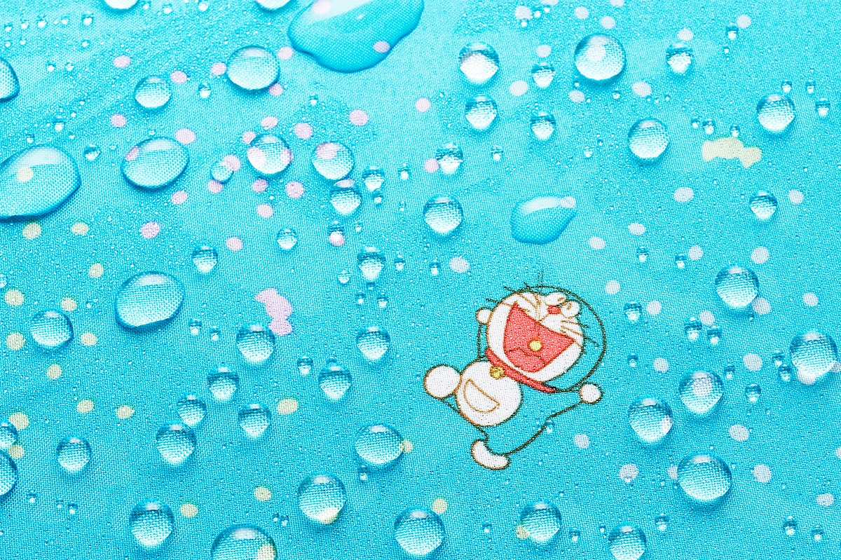 折りたたみ傘とトートバッグに使用されている生地。