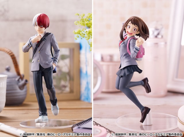 左から轟、お茶子のフィギュア。