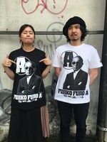 「藤子不二雄A（FUJIKO FUJIO A） 黒ィバージョン」と「藤子不二雄A(FUJIKO FUJIO A)-復刻版-」の着用イメージ。