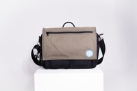 「ガルパンツァー3WAYバッグ TYPE：大学選抜」