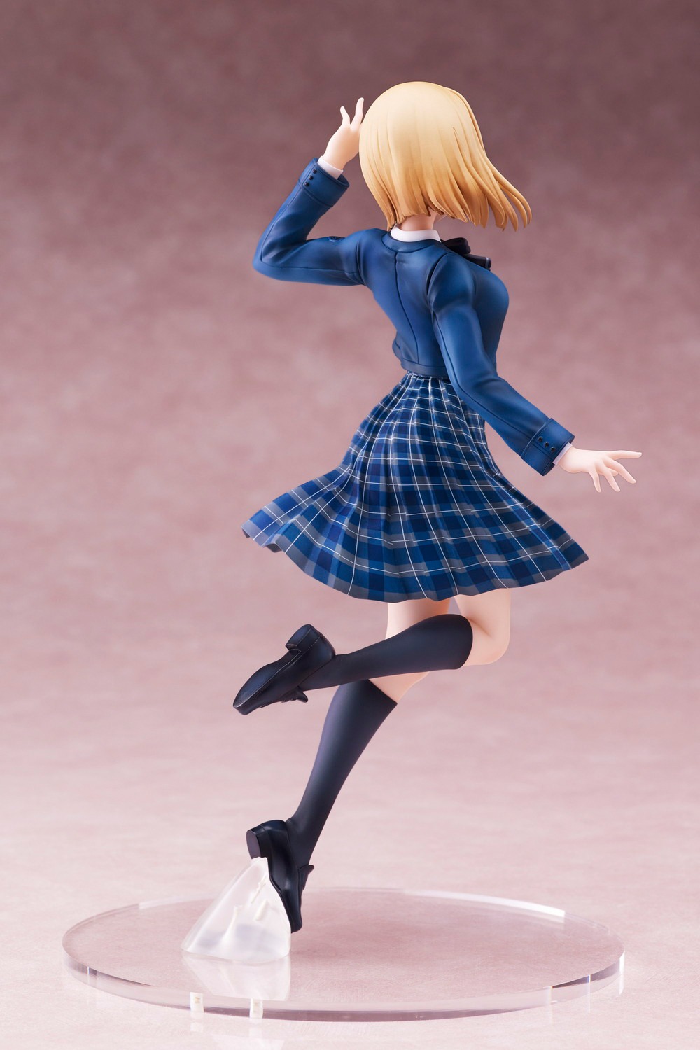 「斎藤ニコル 1/7スケールフィギュア」