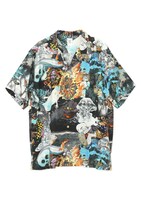 「ゲゲゲの鬼太郎」をモチーフにしたシャツ。