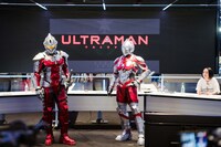 オープニングに登場したSEVEN SUITとULTRAMAN SUIT。