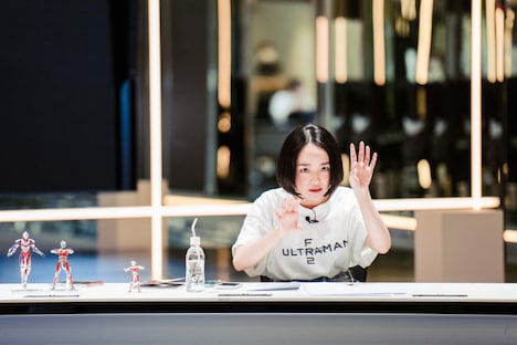 「ファンめぐみの、アニメ『ULTRAMAN』ここがオススメ!」コーナーで熱弁する潘めぐみ。
