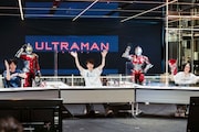 左から江口拓也、SEVEN SUIT、木村良平、ULTRAMAN SUIT、潘めぐみ。
