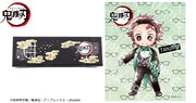 竈門炭治郎モデルの眼鏡ケースと眼鏡拭き。