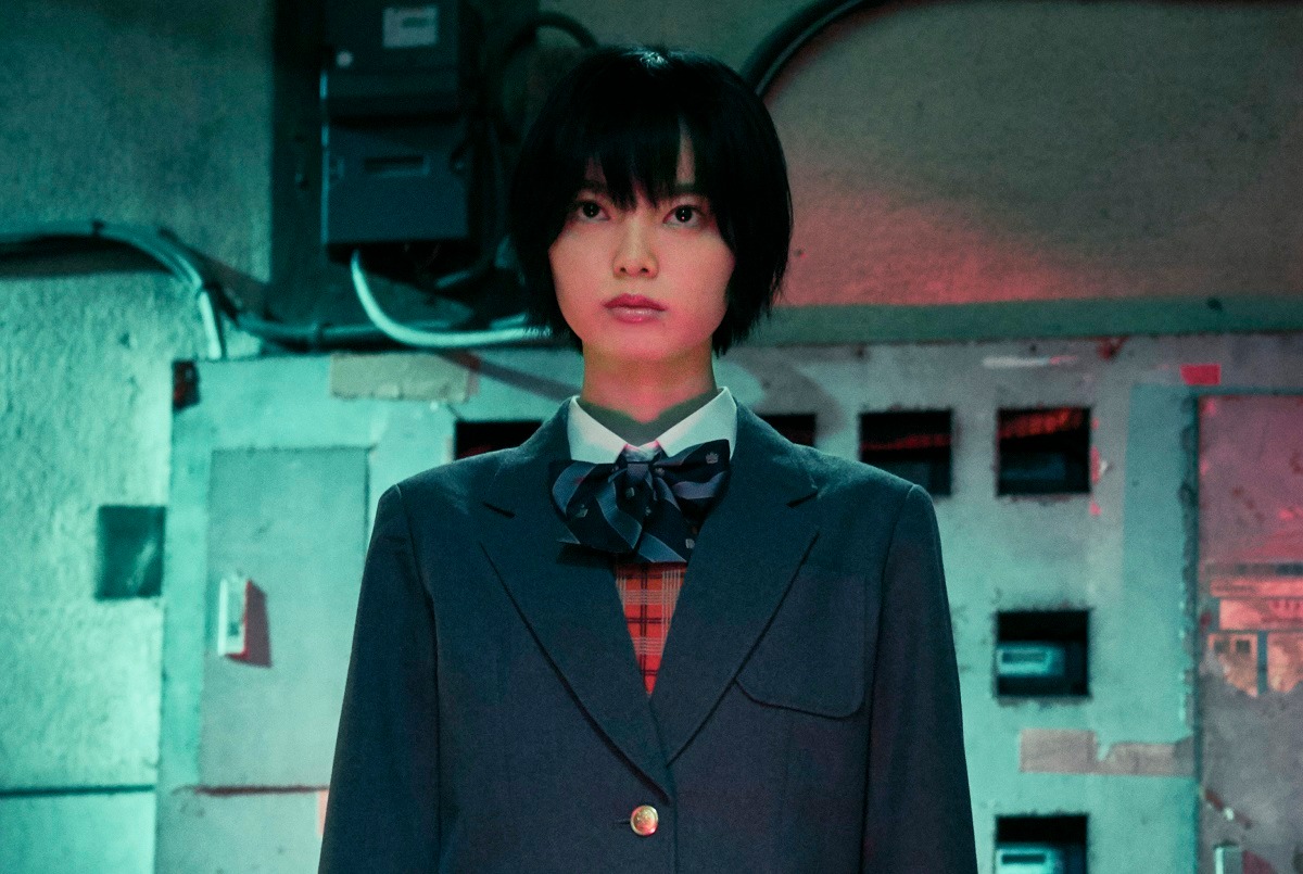 映画「さんかく窓の外側は夜」場面写真