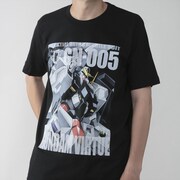 「機動戦士ガンダムフルカラーTシャツ ガンダムヴァーチェ」着用イメージ
