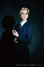 山本一慶扮するルイス・ジェームズ・モリアーティ。