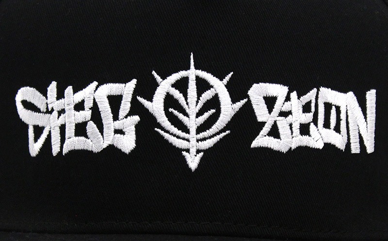 「ジークジオン 刺繍フラットバイザー」