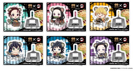 店頭で販売されるアクリルスタンド。