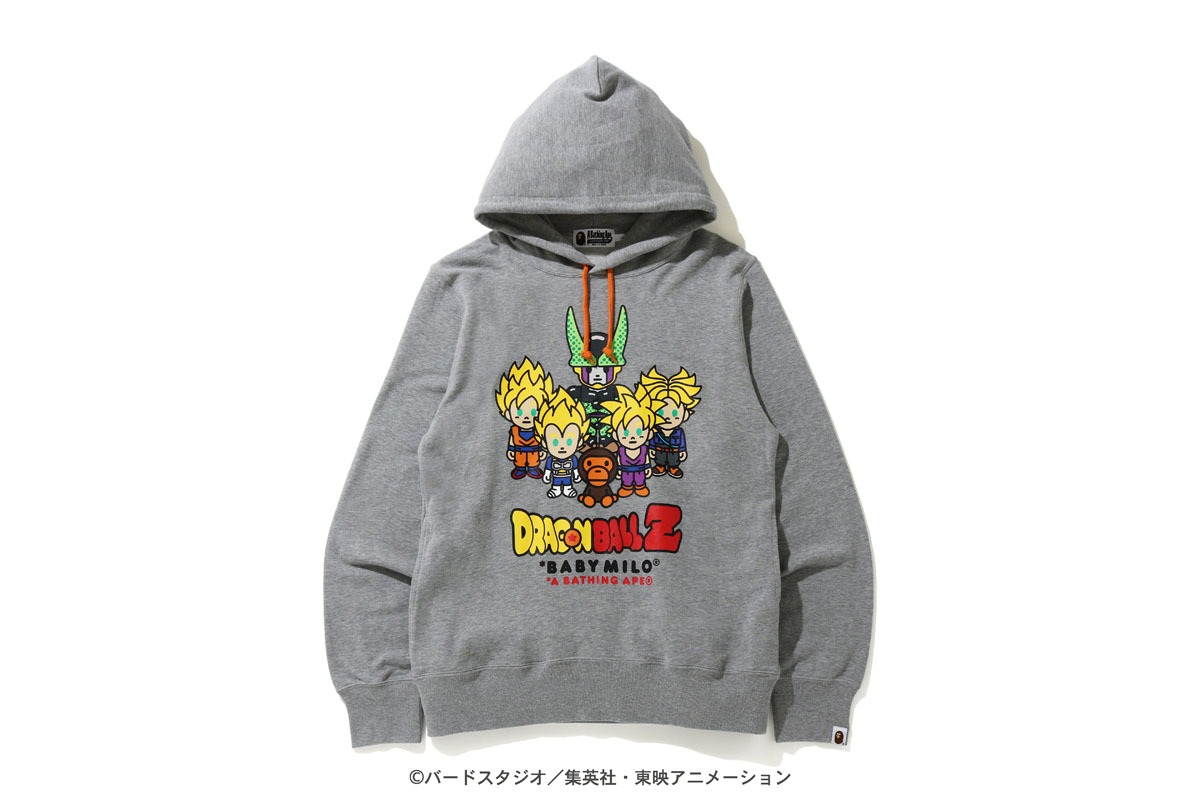 アニメ「ドラゴンボールZ」をモチーフにしたフーディ。