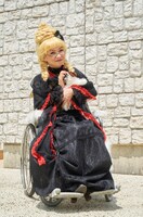 清水ミチコ演じるトルネード婆々。