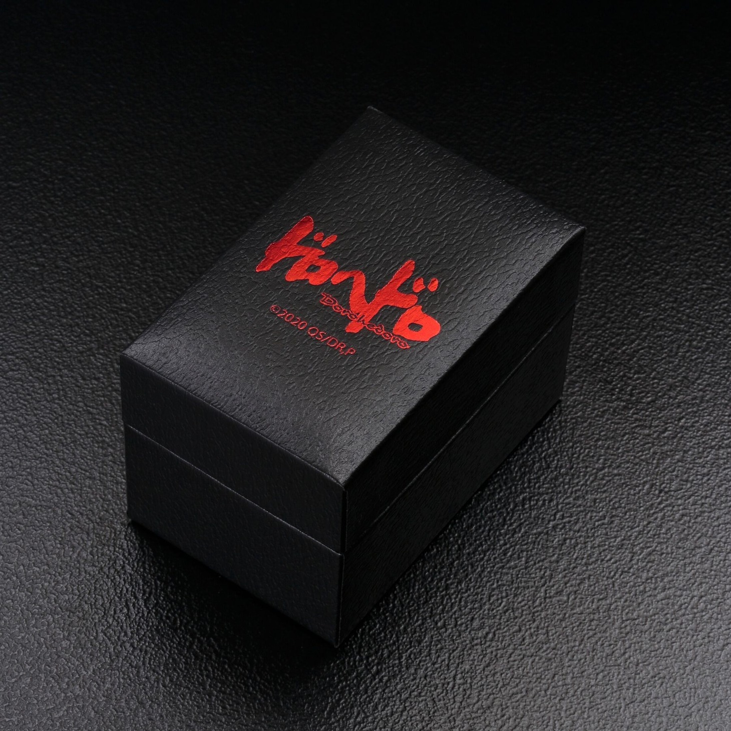 「ドロヘドロ×SEIKOリミテッドエディションウォッチ」の専用ボックス。