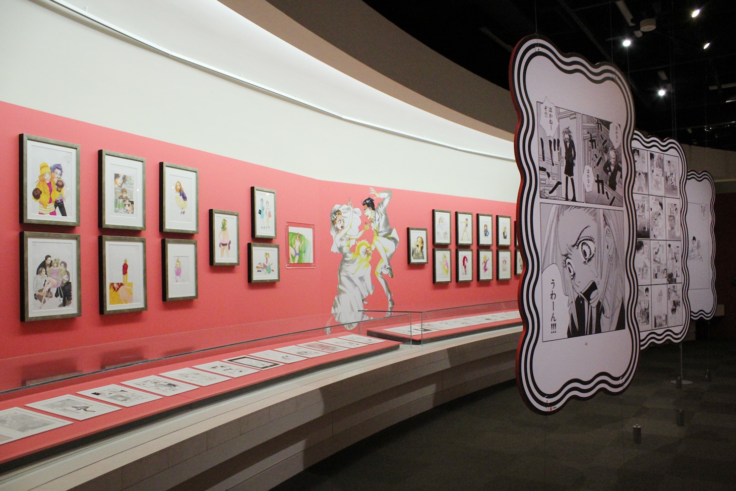 「安野モヨコ展 ANNORMAL」の様子。
