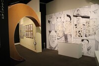 「安野モヨコ展 ANNORMAL」の様子。