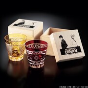 「名探偵コナン 江戸切子グラス」と桐箱。