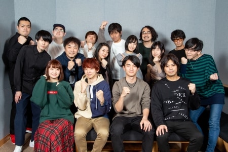 キャストの集合写真。