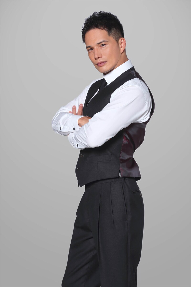 市原隼人扮する隠戸九雲。(c)おしゃ家ソムリエおしゃ子！」製作委員会