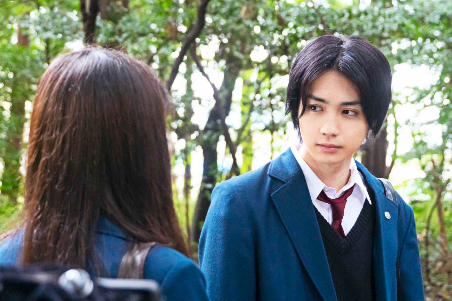 吉野北人演じる六見遊馬にフォーカスした特別映像より。