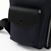 八九寺真宵モデルのバッグ。