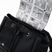 八九寺真宵モデルのバッグ。