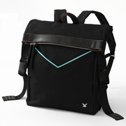 斧乃木余接モデルのバッグ。