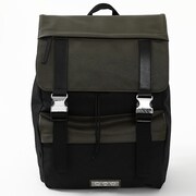 忍野忍モデルのバッグ。