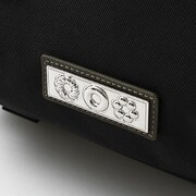 忍野忍モデルのバッグ。