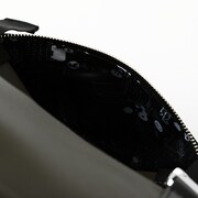 忍野忍モデルのバッグ。